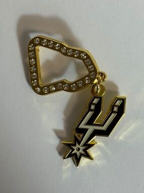 New Era San Antonio Spurs Frame Hat Pin Black Gold Pins Hats Hatpin New Eras